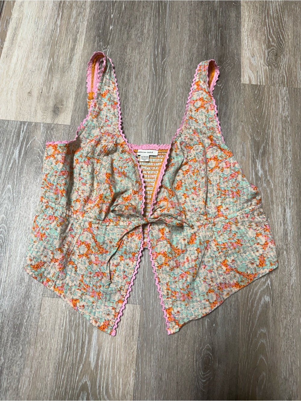 American Eagle Floral Tie Front Flyaway Smocked Crop Top Tank XL Pink Crochet